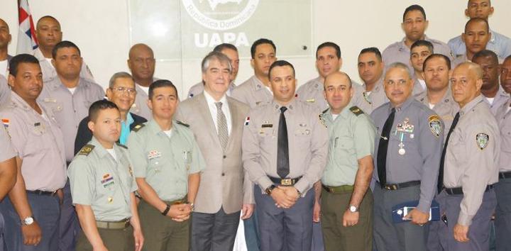 Policía Nacional gradúa a 32 oficiales en gestión territorial de la seguridad